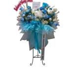 cathlene-adalah-standing-flower-dari-athaya-dengan-rangkaian-bunga-baby-blue-silver-dollar-mawar-anggrek-baby-breath-pompom-kecil-268x300